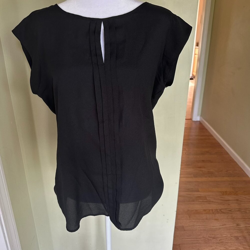 The Limited Cap Sleeve Top